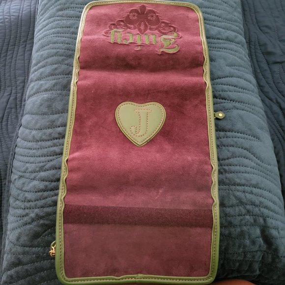 Juicy Couture Foldable Cosmetics Bag - Picture 4 of 11